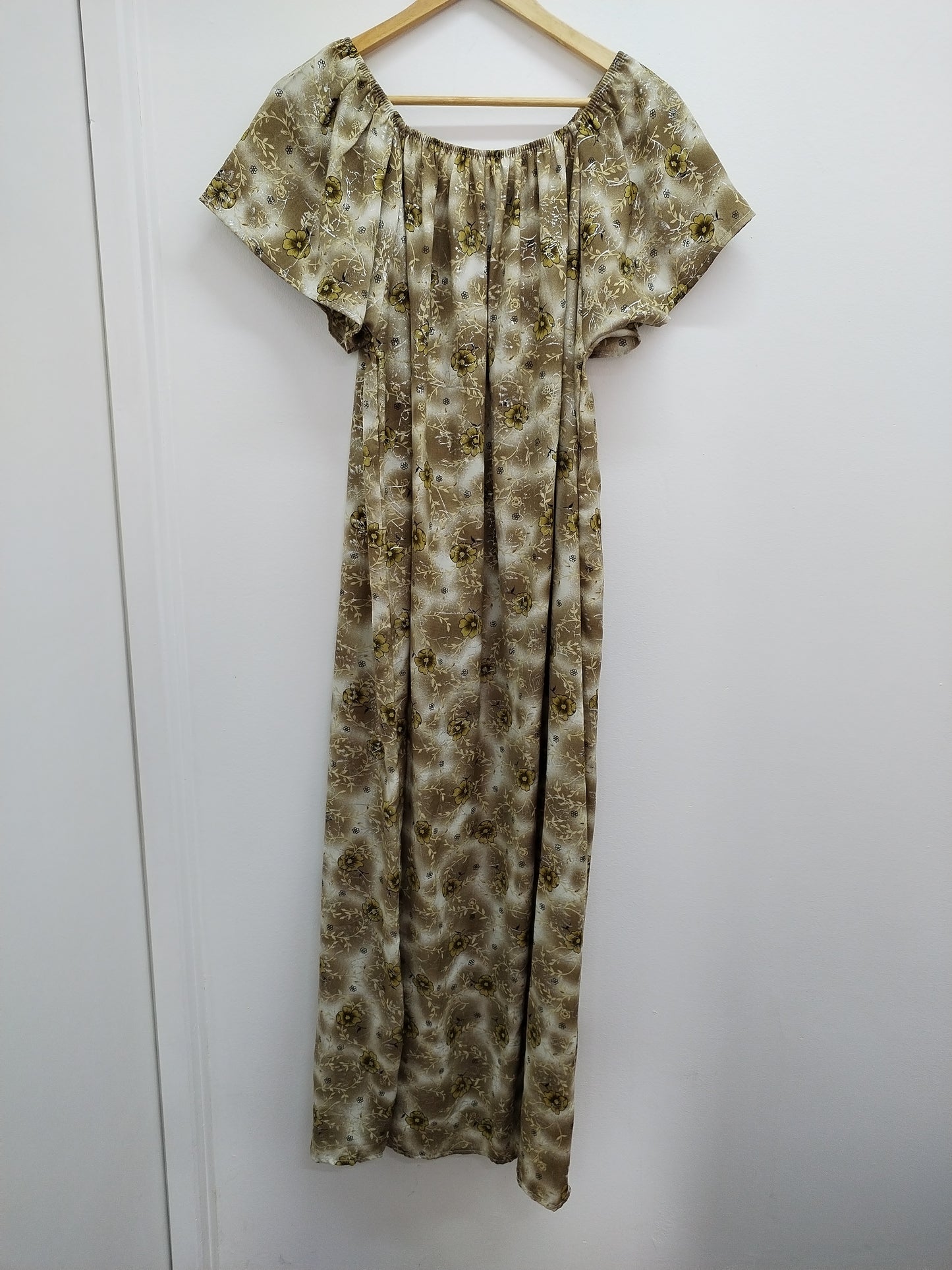 Robe longue manches courtes beige imprimée Taille XL
