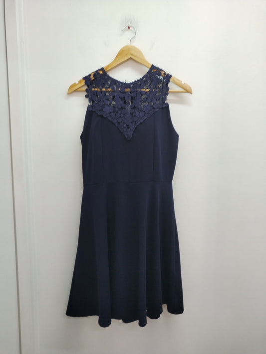 Robe sans manches Tissaia bleue marine avec dentelle Taille 42