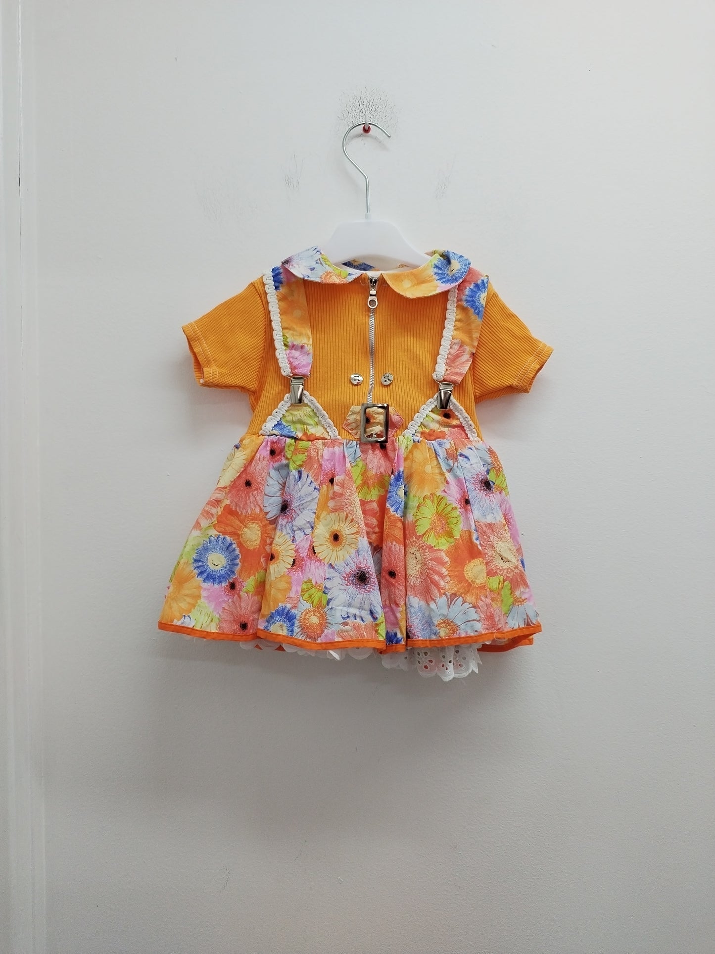 Robe manches courtes orange et fleurie Taille 2 Ans