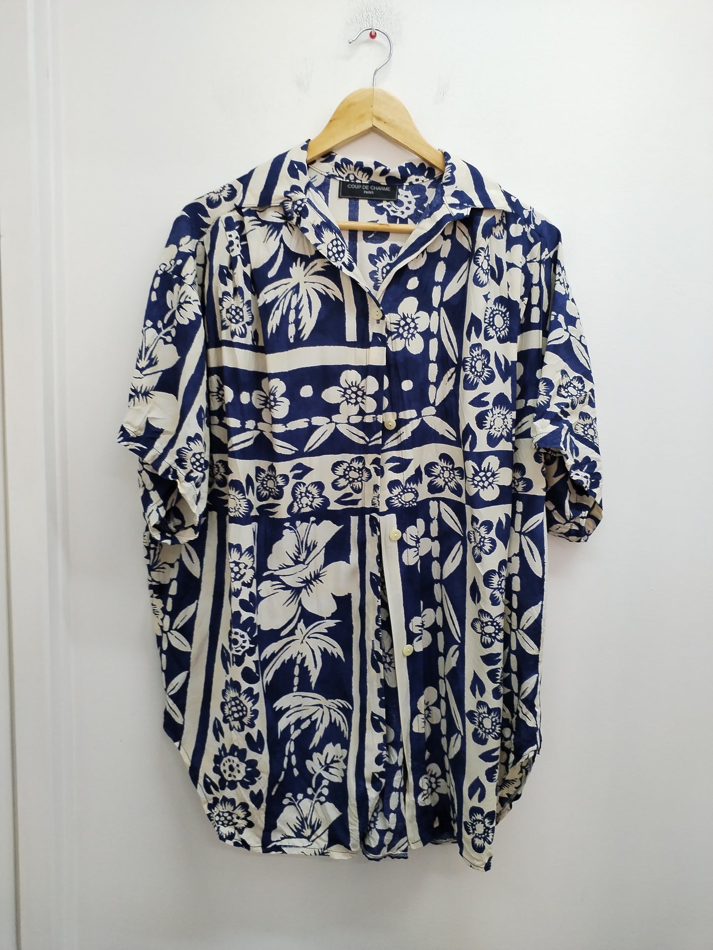 Chemise manches courtes Coup de Charme bleue et beige fleurie Taille 3XL