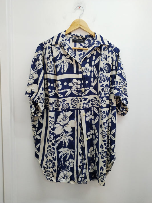 Chemise manches courtes Coup de Charme bleue et beige fleurie Taille 3XL