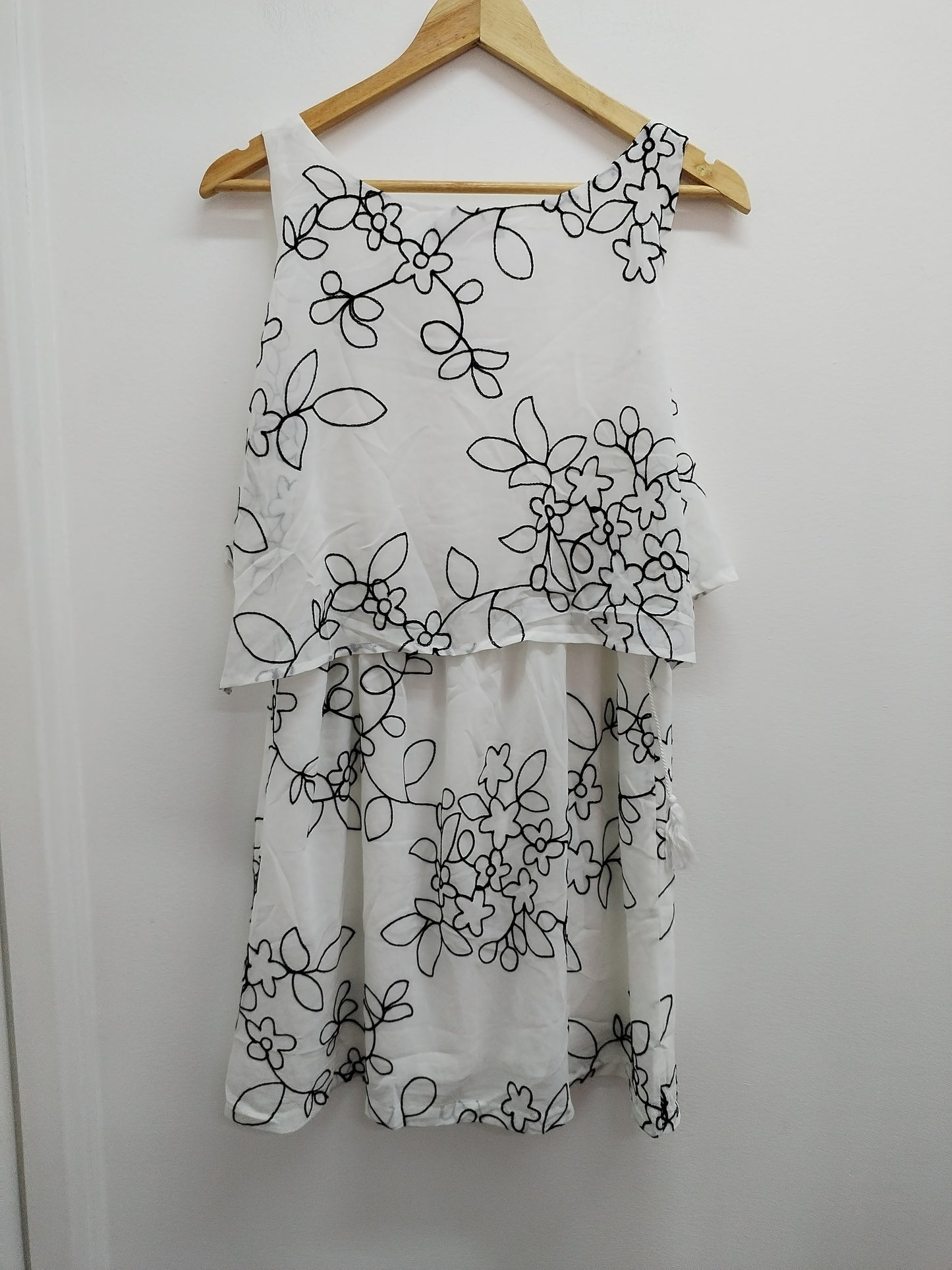 Robe sans manches Camillia blanche avec fleurs noires Taille L