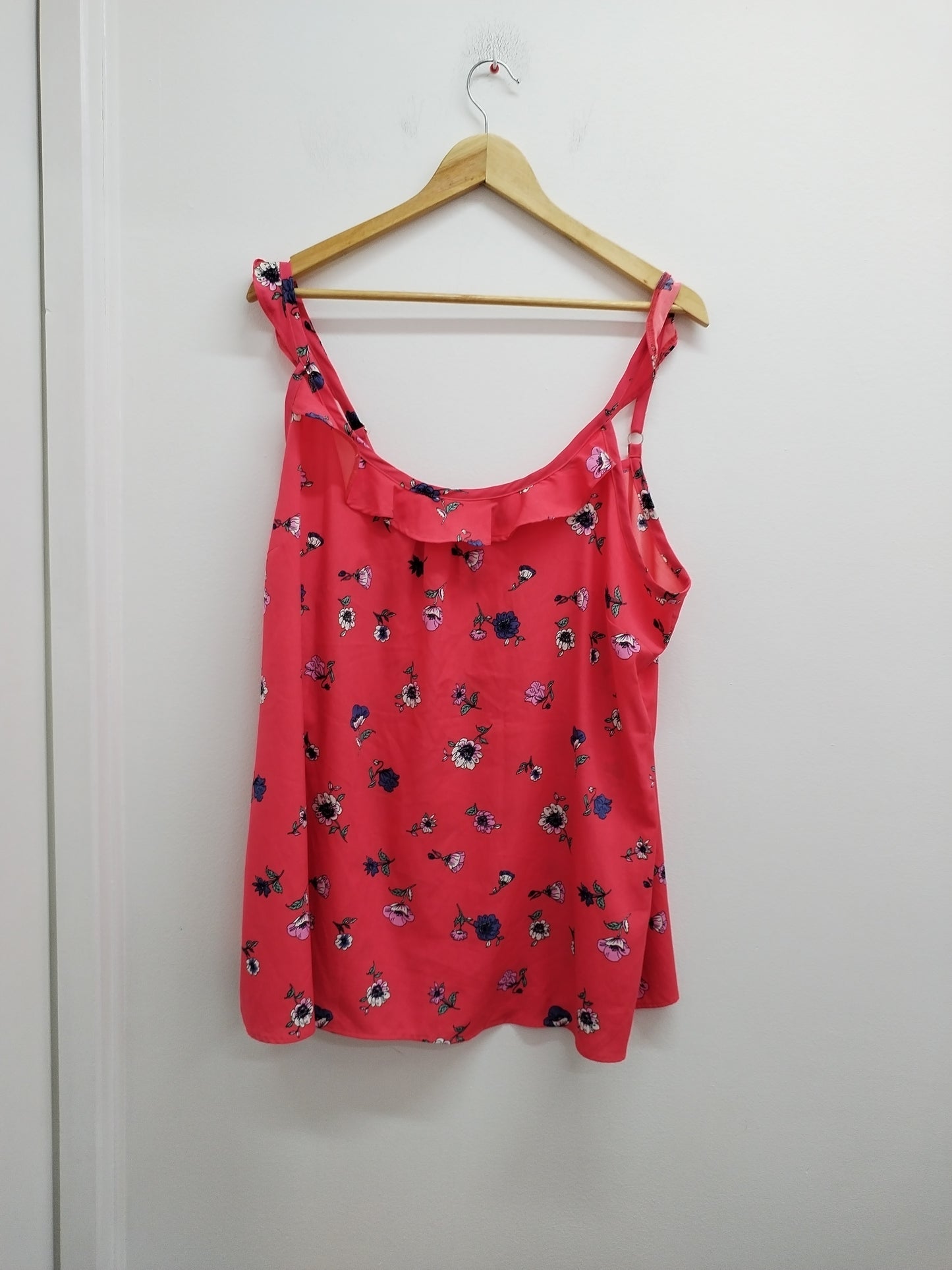 Débardeur Yessica rouge fleuri Taille XL