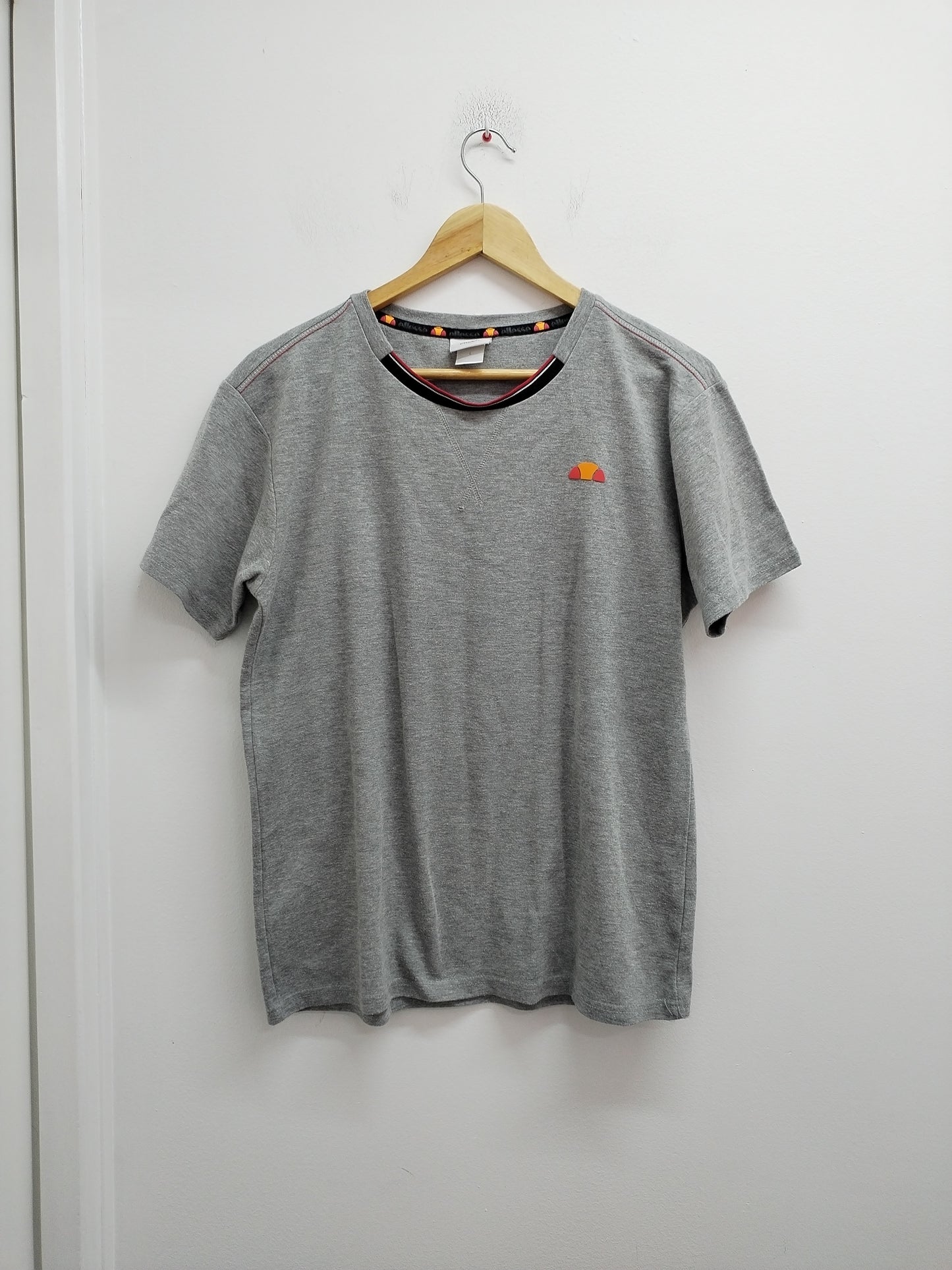 T-shirt Ellesse gris Taille L