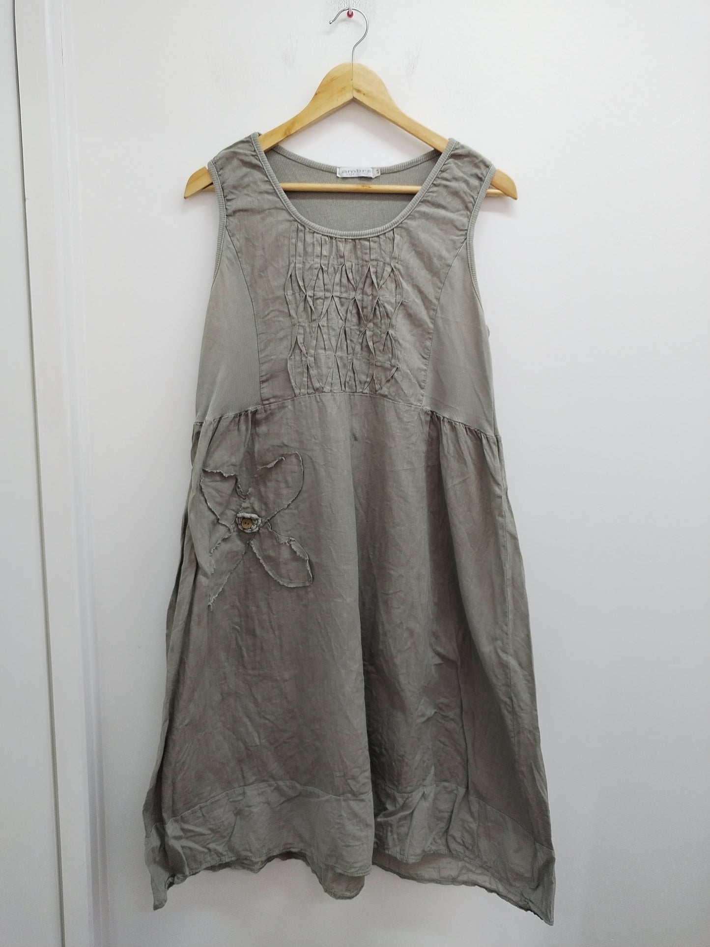 Robe sans manches Ambra taupe Taille 44
