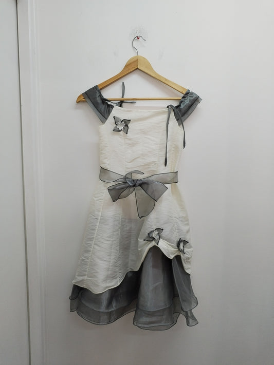 Robe de cérémonie manches courtes blanche et grise Taille 8 Ans