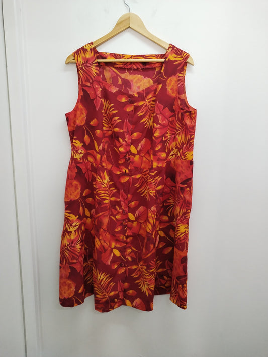 Robe sans manches rouge fleurie Taille L