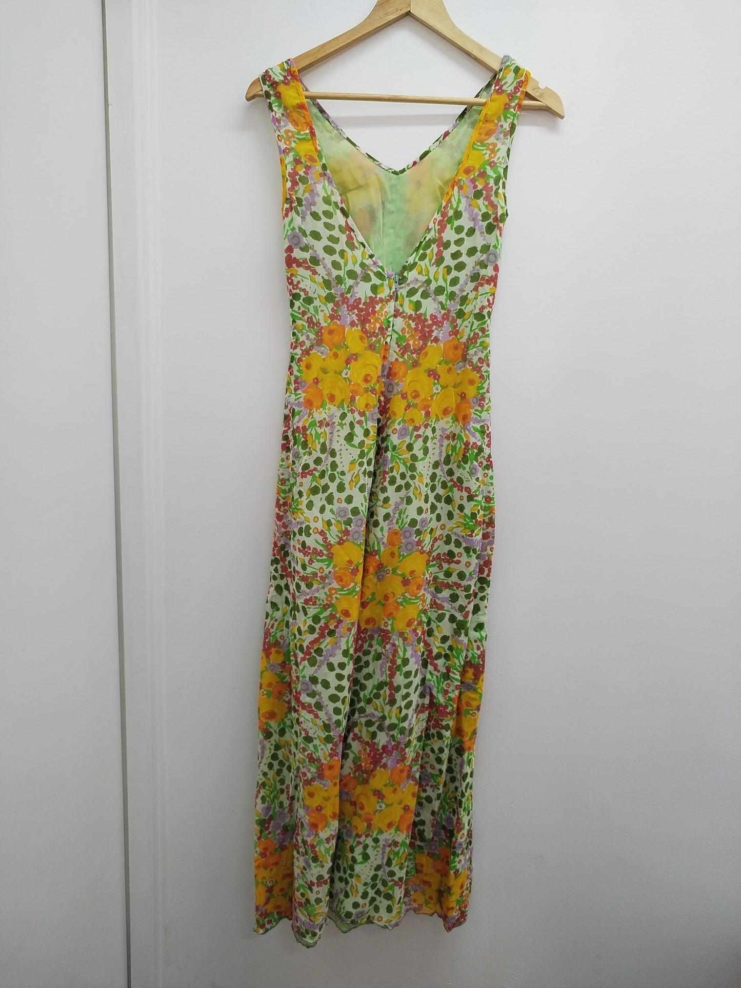 Robe longue sans manches fleurie Taille S