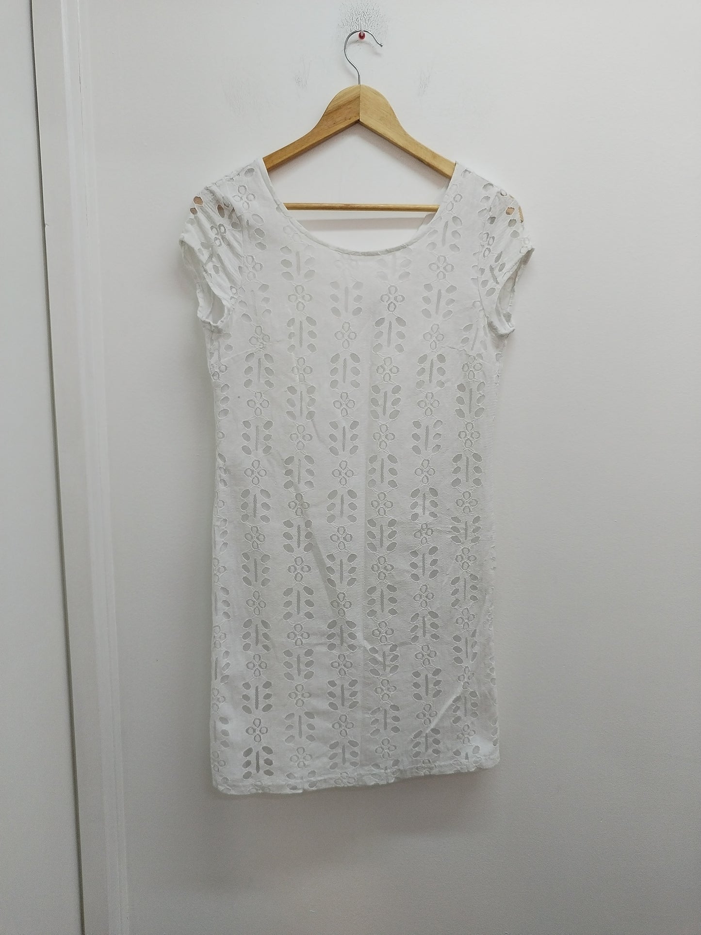 Robe manches courtes Aline Dress blanche avec dentelle Taille 38