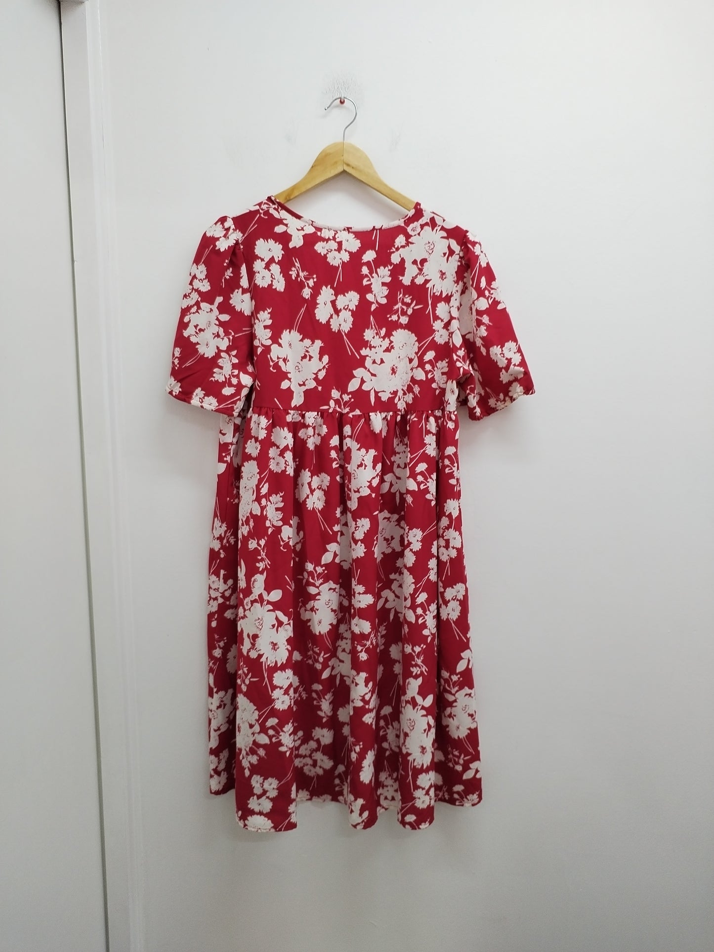 Robe manches courtes Shein rouge fleurie Taille S