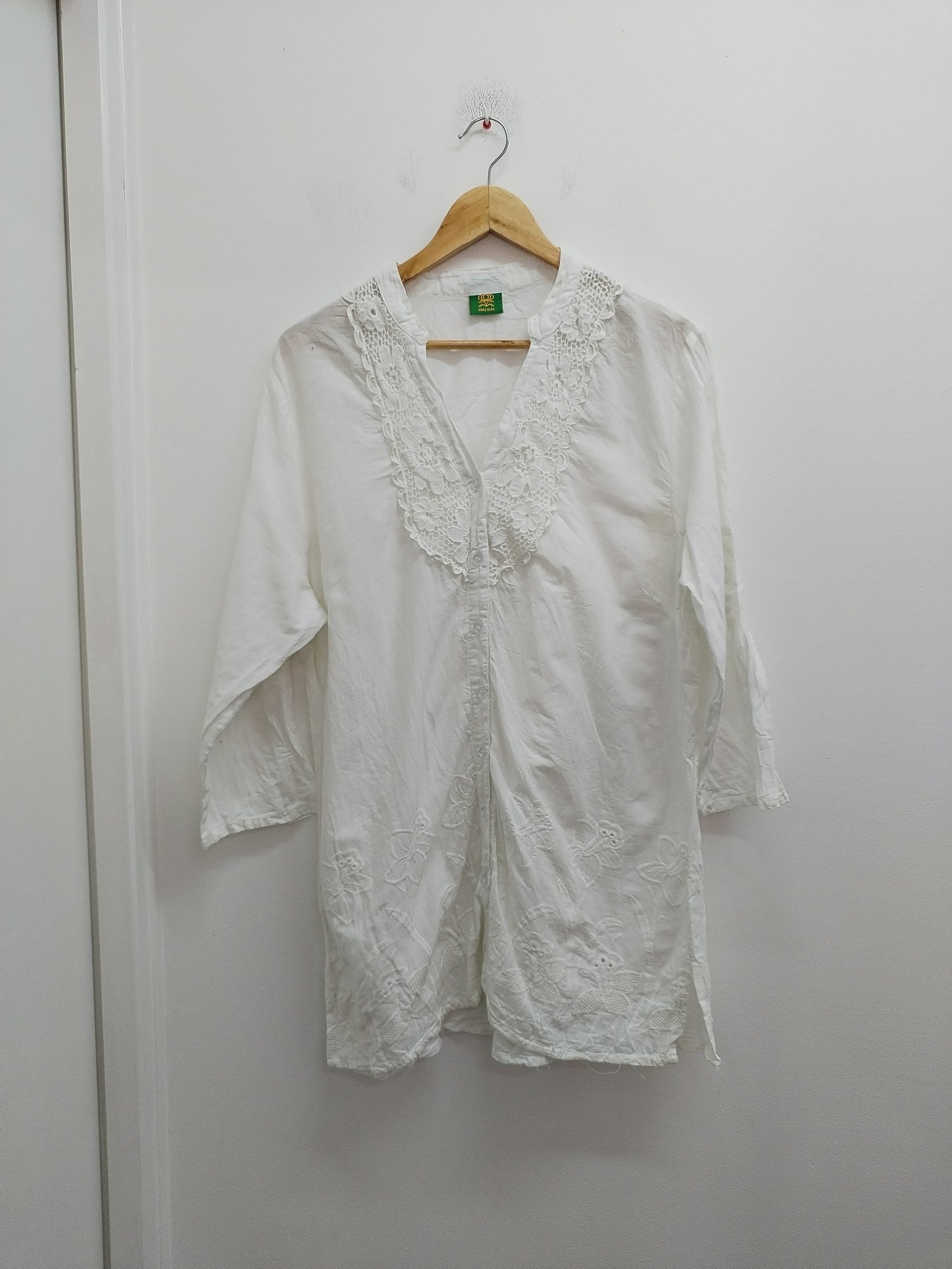 Tunique longue manches longues blanche avec broderie et dentelle Taille Unique