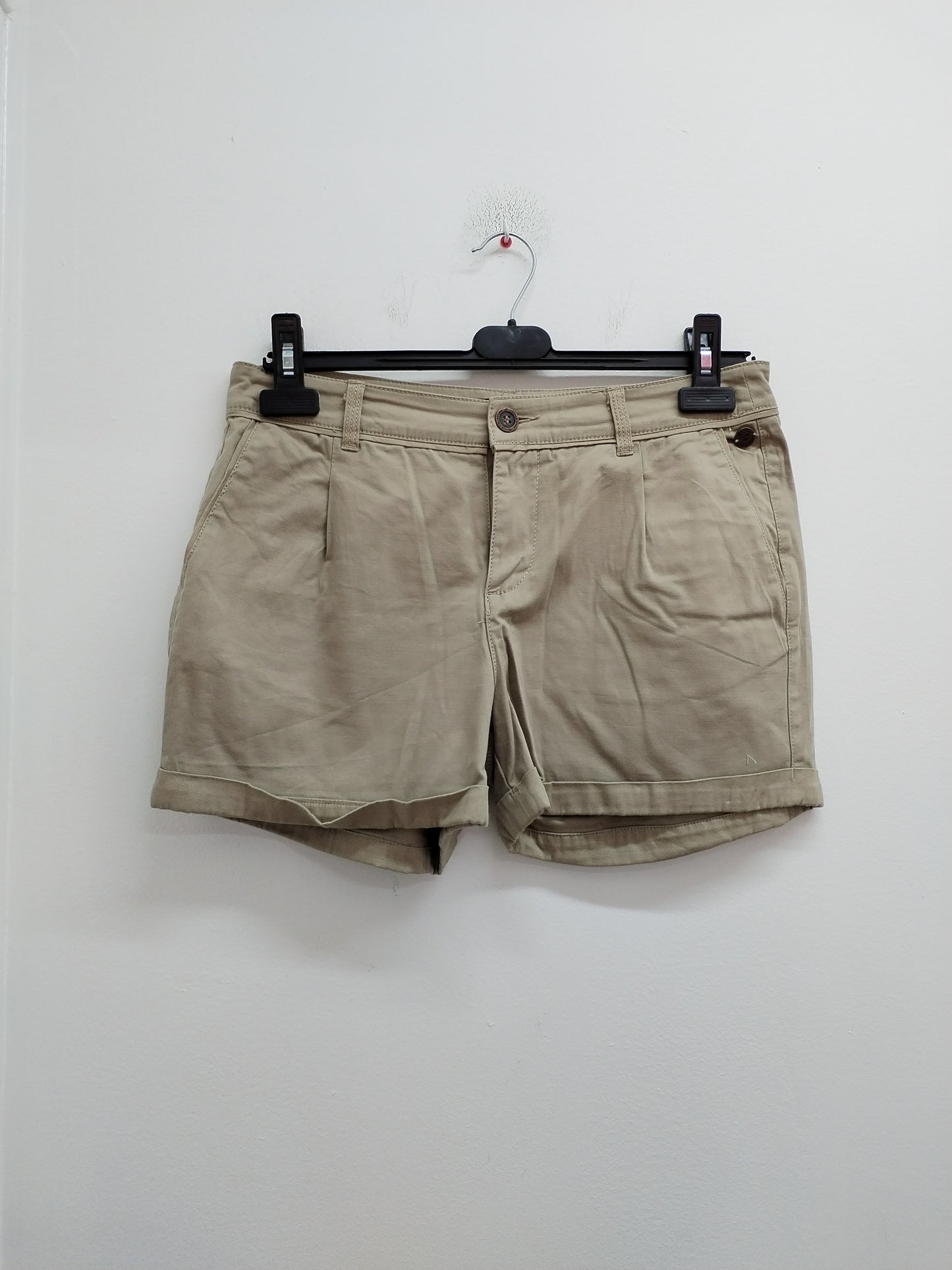 Short Cache-Cache beige foncé Taille 38