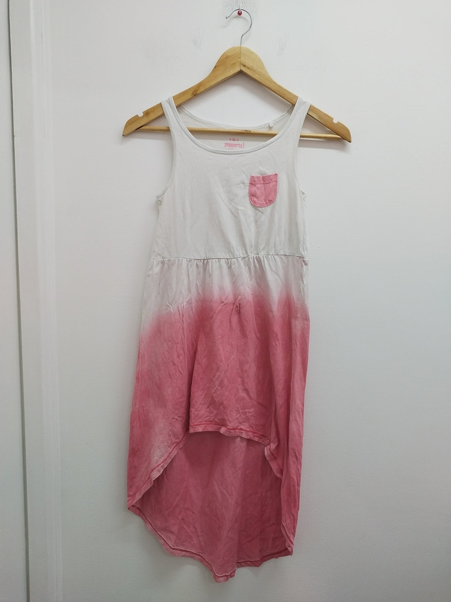 Robe sans manche asymétrique Pepperts! blanche et rose Taille 6/8 Ans