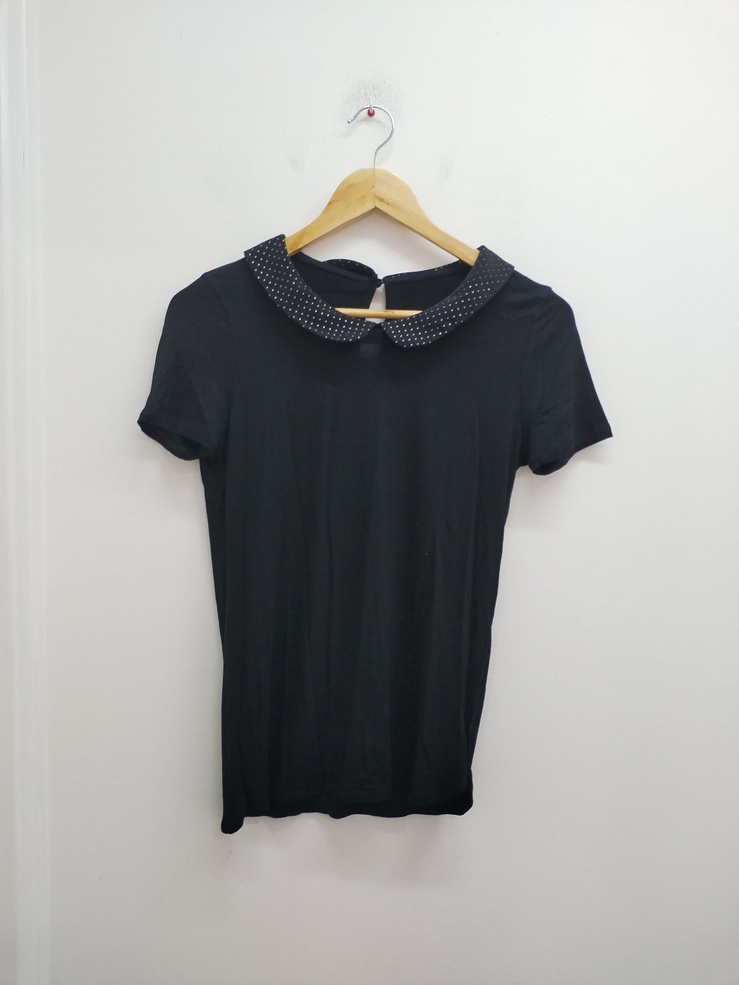 T-shirt avec col noir Taille M