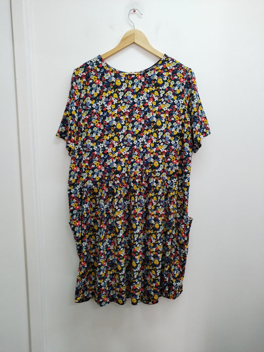 Robe manches courtes Les Essentiels de Monoprix fleurie Taille 42