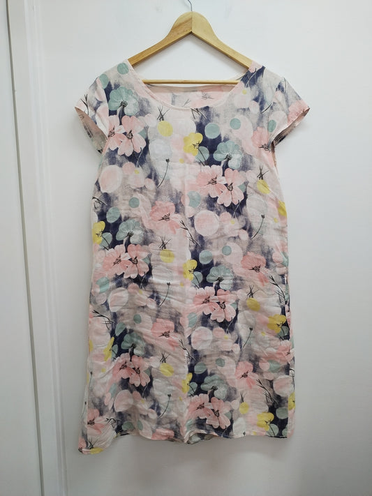 Robe manches courtes rose fleurie Taille L