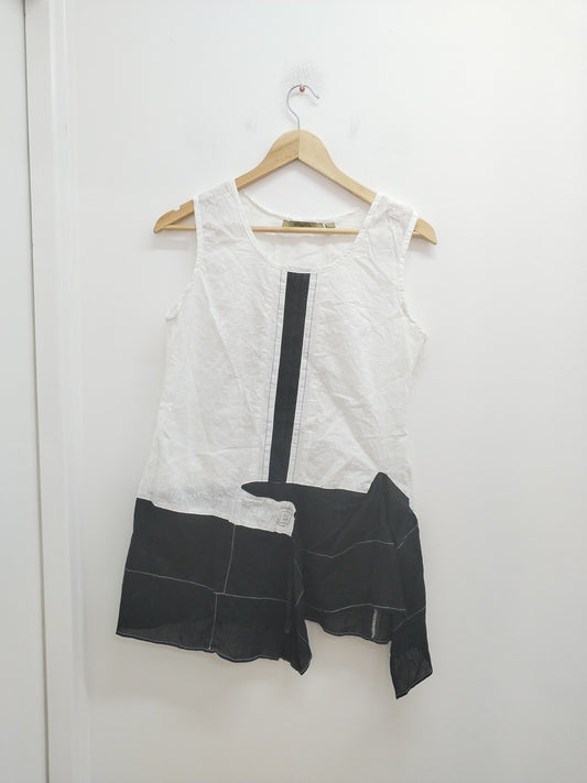 Tunique sans manche asymétrique Enjoy noire et blanche Taille 40