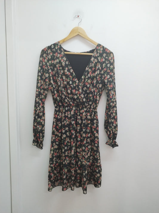 Robe manches longues noire fleurie Taille M