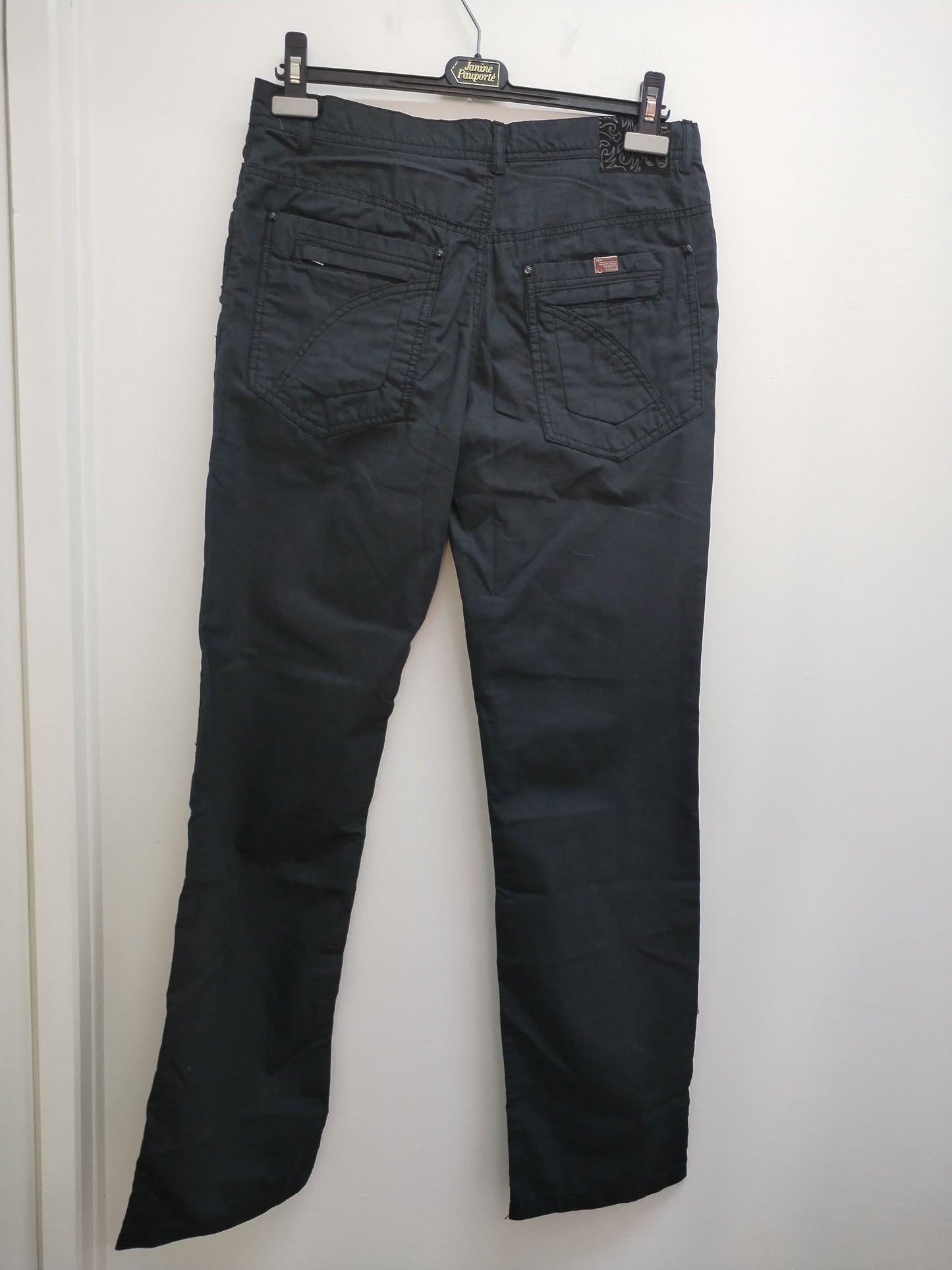 Pantalon Cargo gris anthracite Taille 40