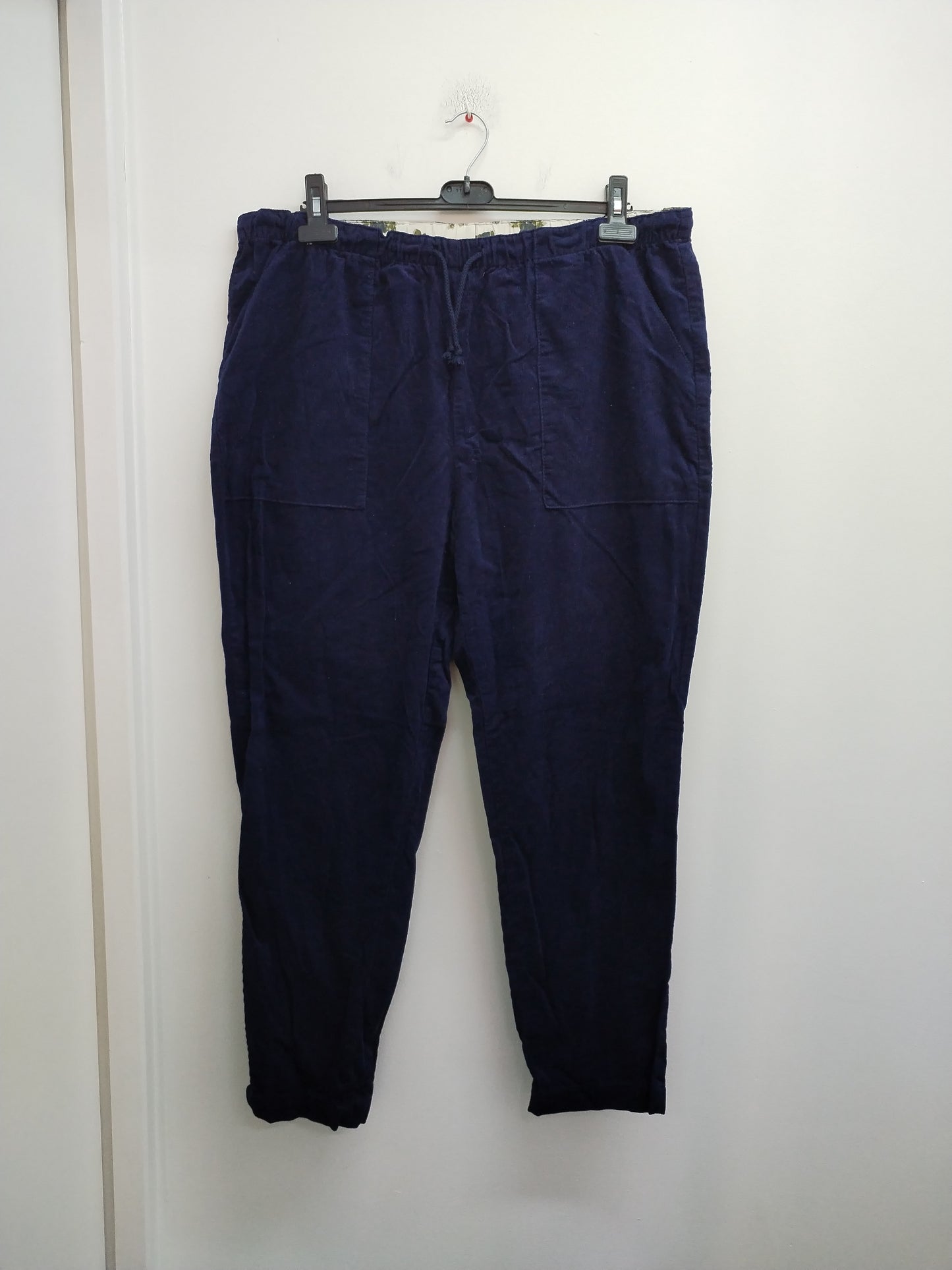 Pantalon léger en velours Damart bleu marine Taille 48