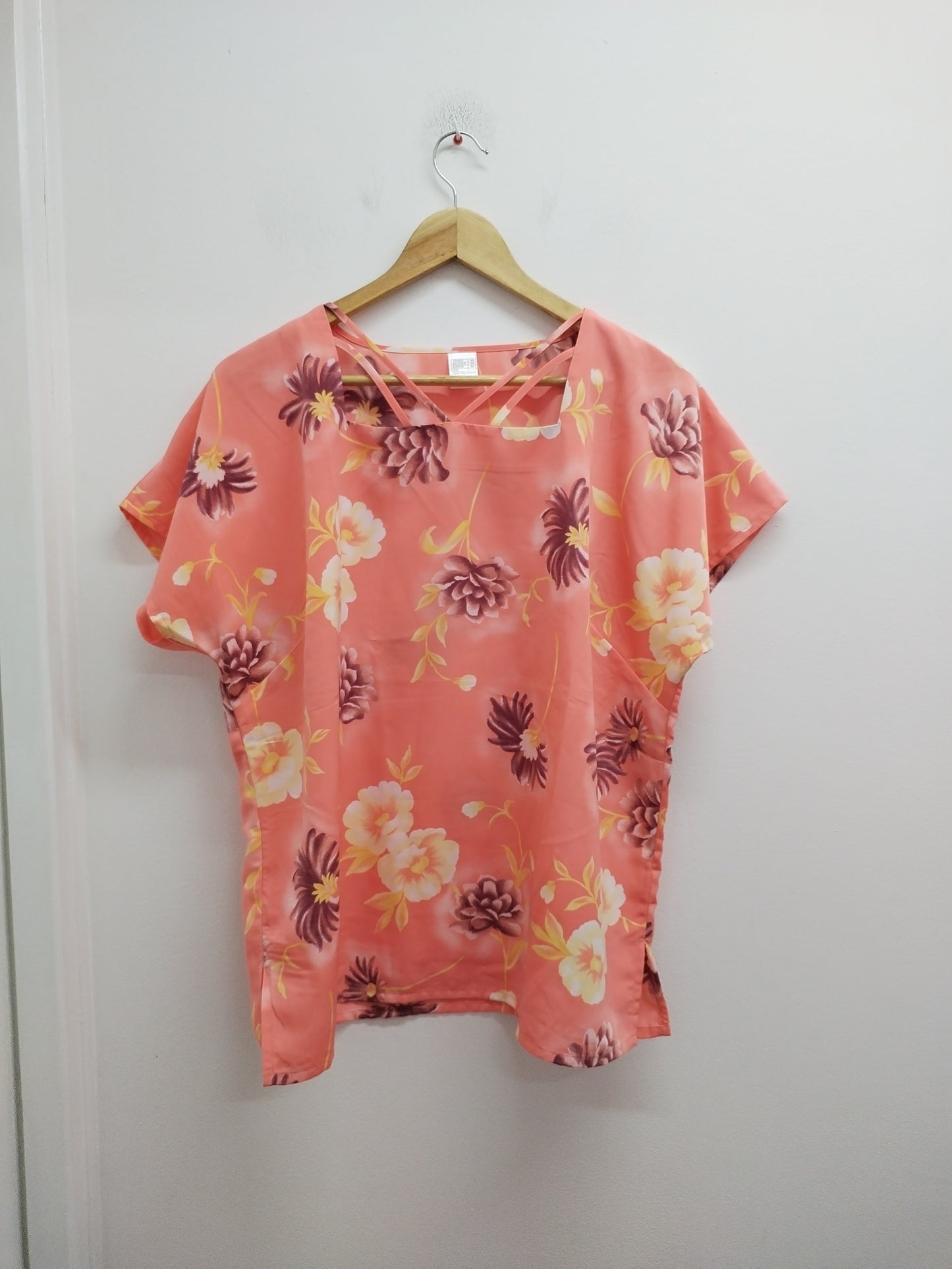 Tunique manches courtes corail fleurie Taille 46