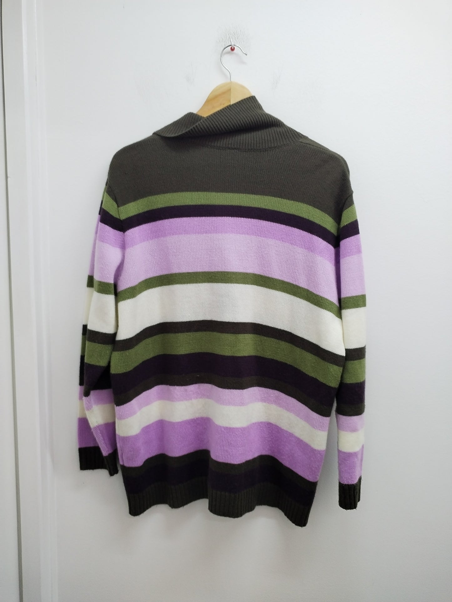 Gilet rayé kaki,vert, rose et blanc Taille 48