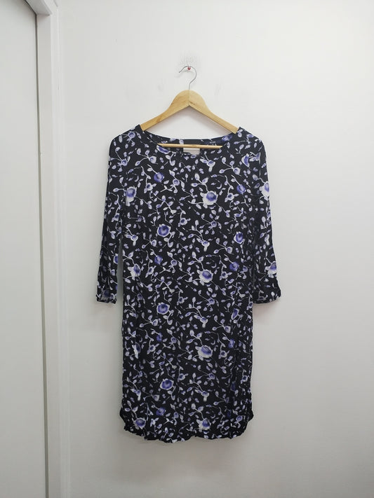 Robe manches 3/4 Kiabi noire fleurie Taille 38