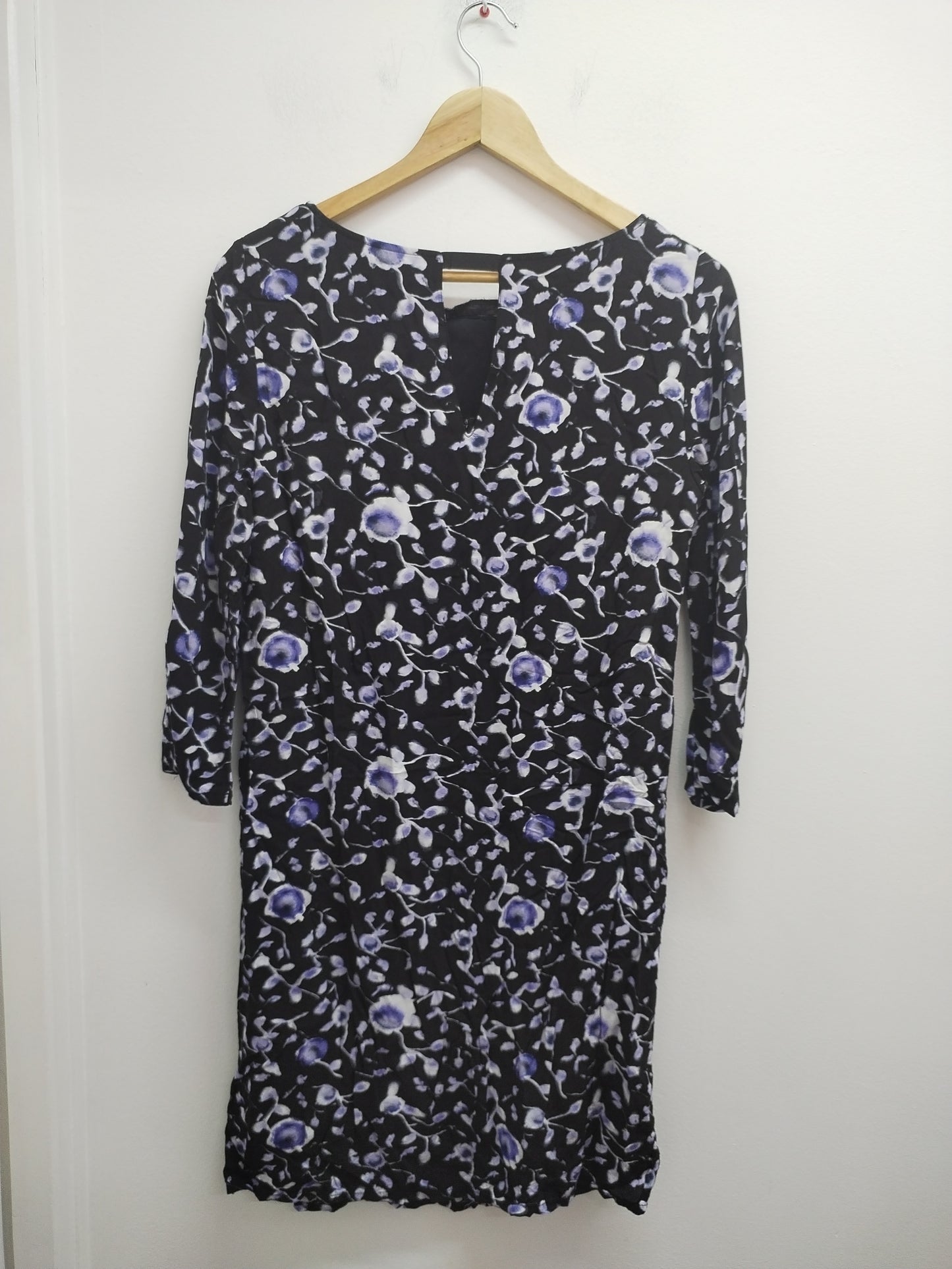 Robe manches 3/4 Kiabi noire fleurie Taille 38