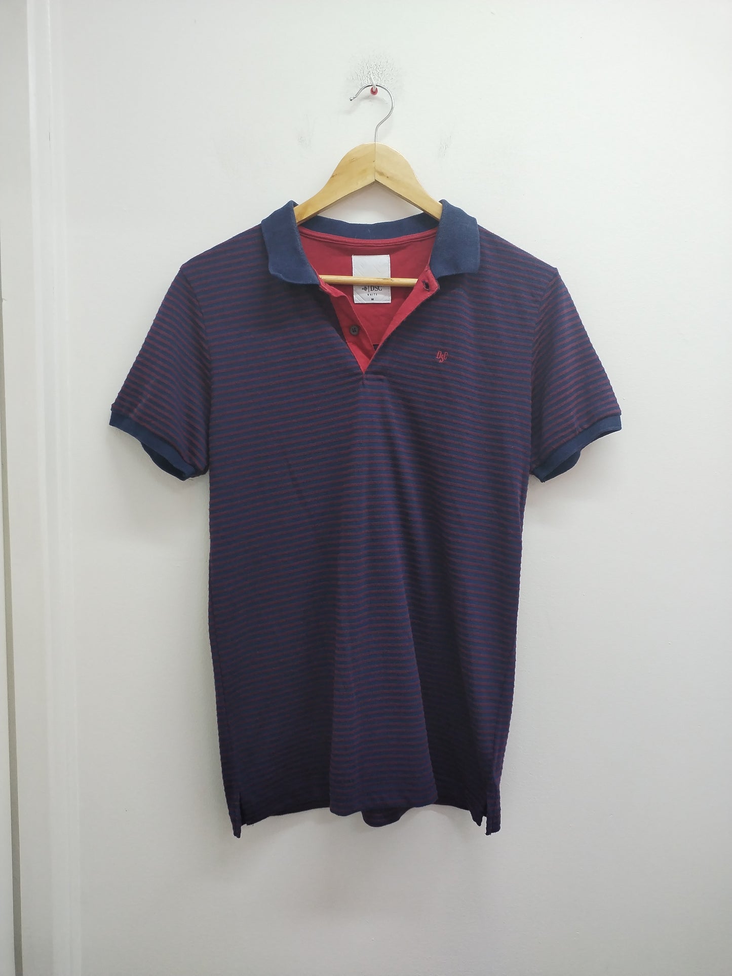 Polo DSC rayé marine et rouge Taille M