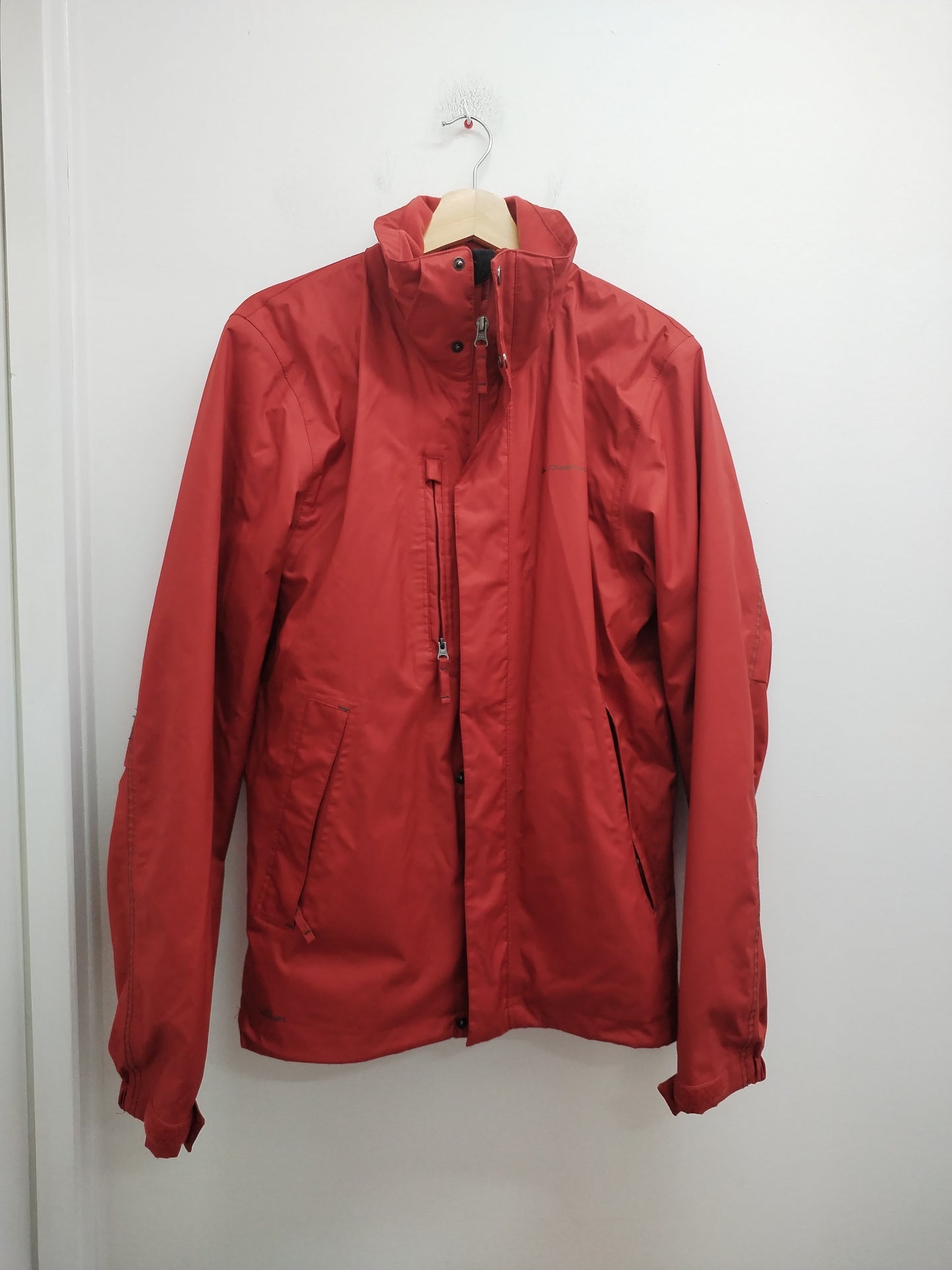 Manteau fin avec capuche Quechua rouge Taille M