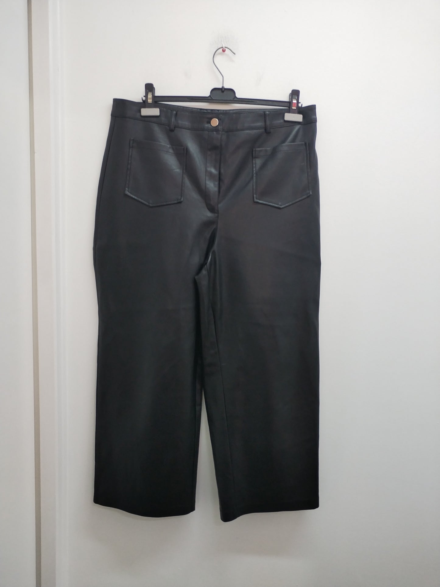 Pantalon en similicuir River Island noir Taille 46