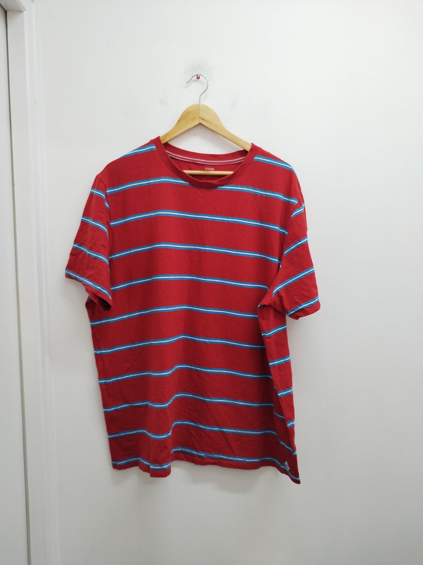 T-shirt Kiabi rayé rouge et bleu Taille 3XL