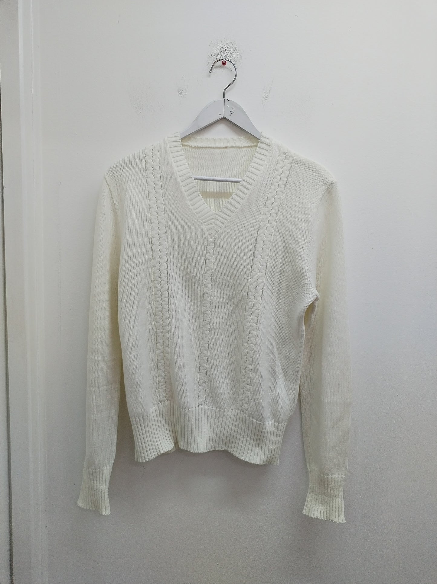 Pull blanc avec torsades Taille 38
