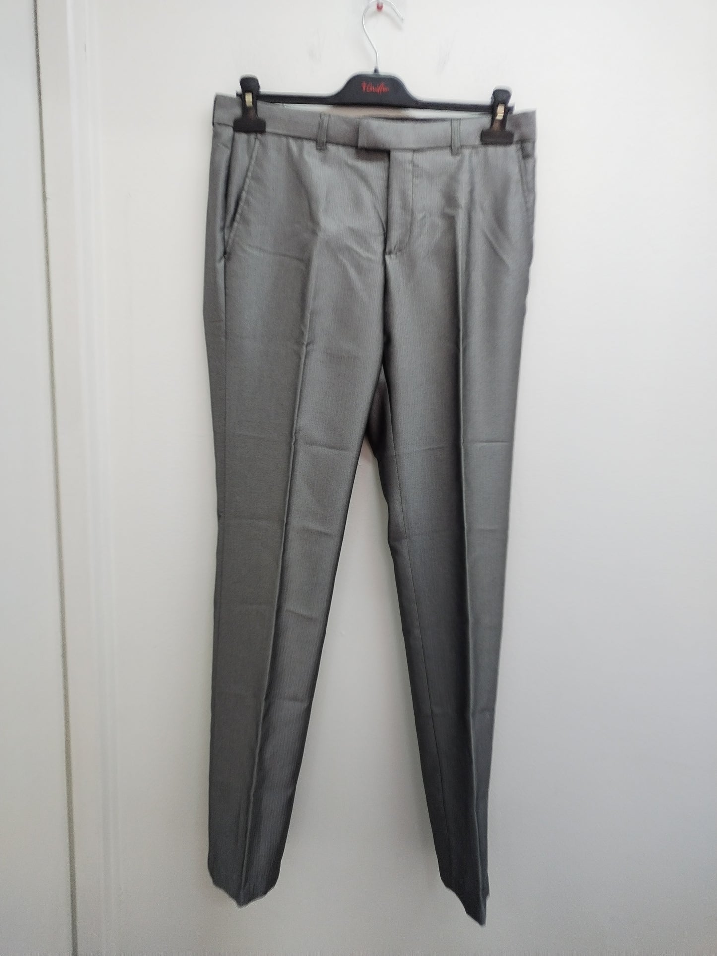 Pantalon de costume OWK gris à rayures Taille 40