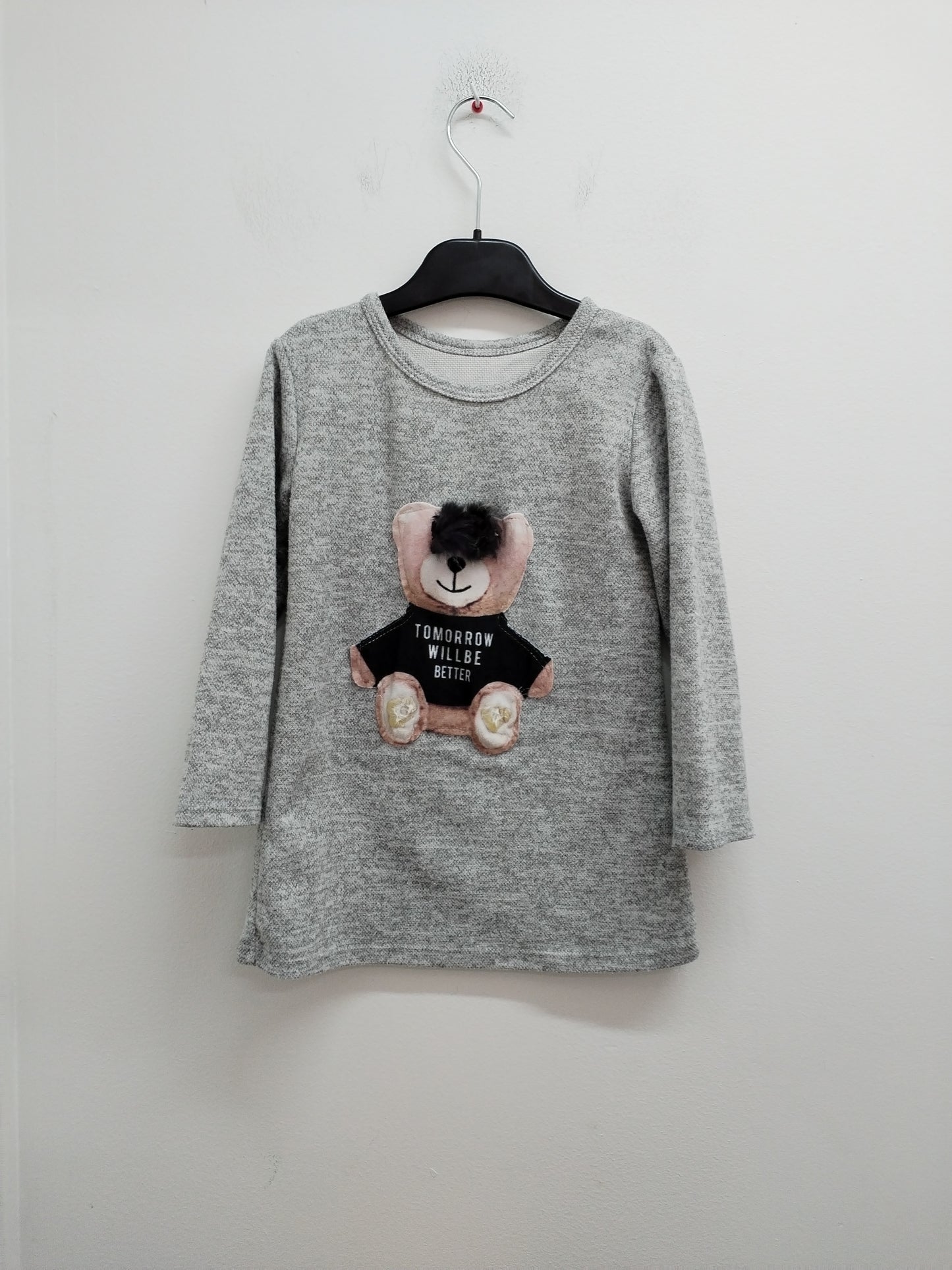 Pull long gris chiné avec ours Taille 6 Ans