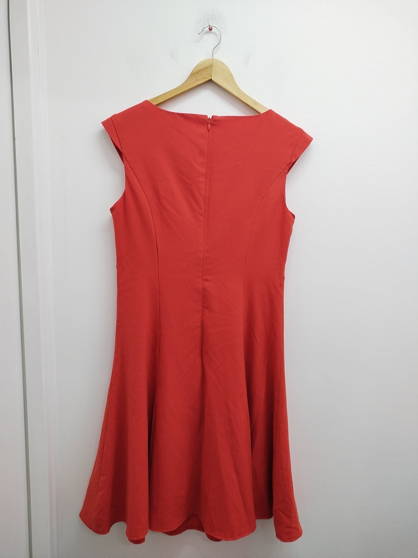 Robe sans manche Votre Mode rouge orangé Taille M