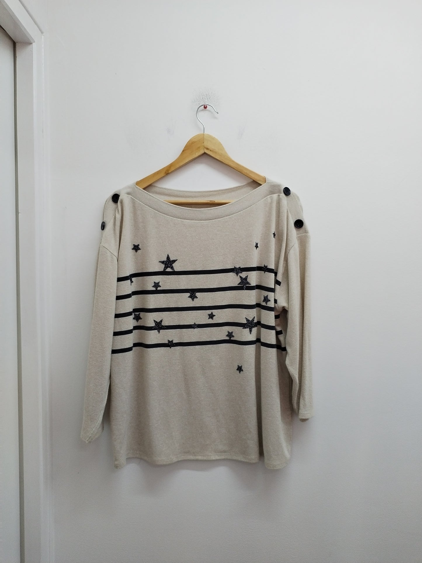 Pull fin manches 3/4 beige avec rayures et strass Taille XL