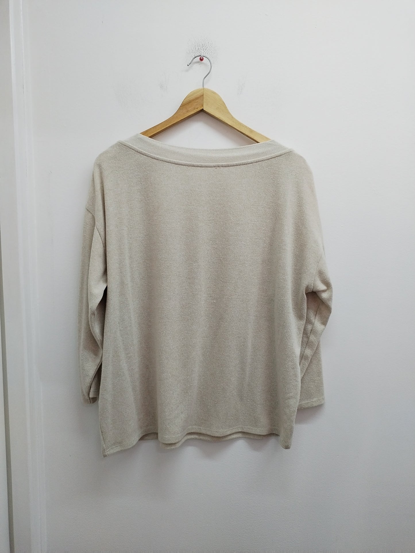 Pull fin manches 3/4 beige avec rayures et strass Taille XL
