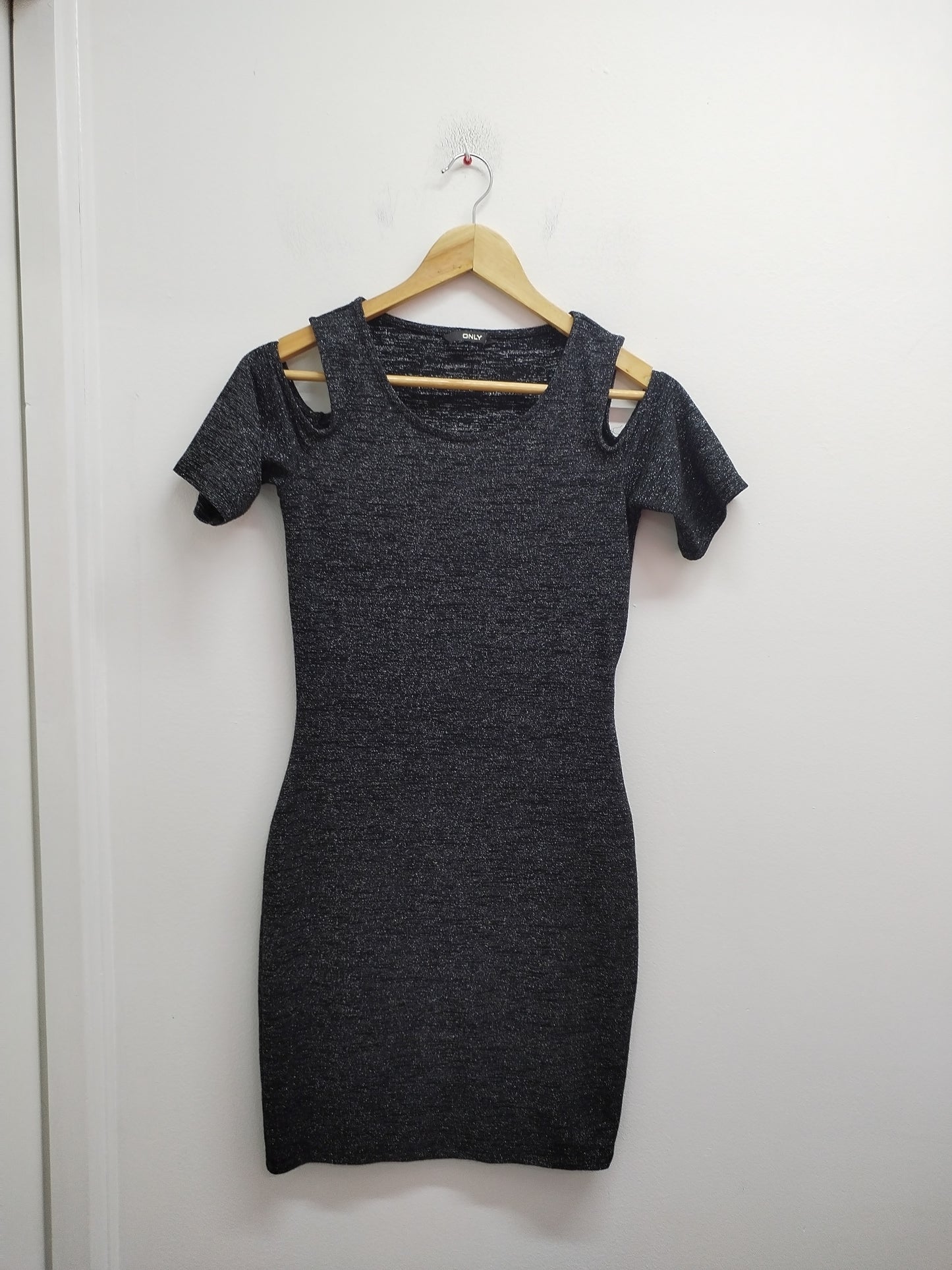 Robe manches courtes Only noire et argentée Taille S