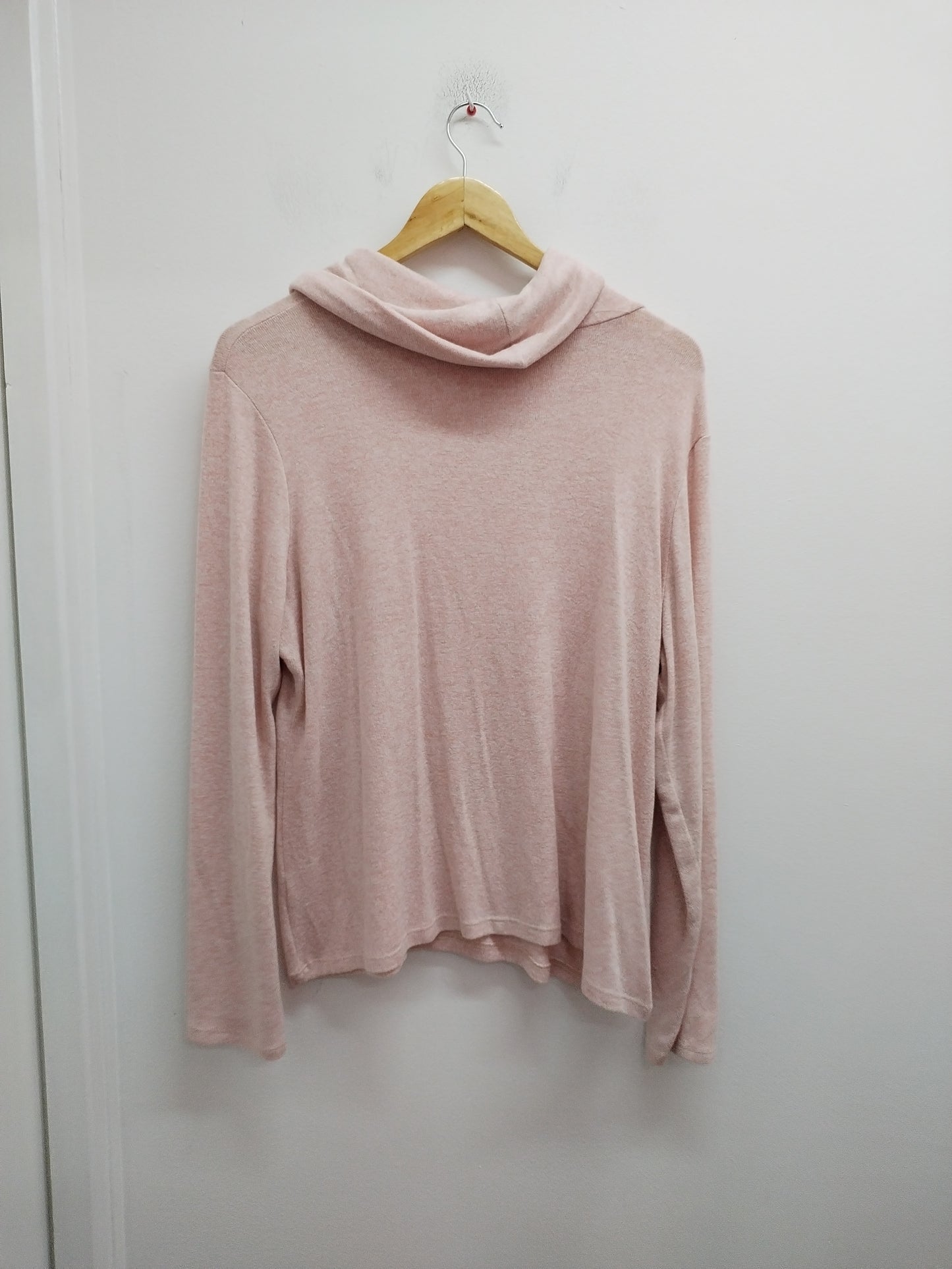 Pull avec col rose chiné avec perles Taille L