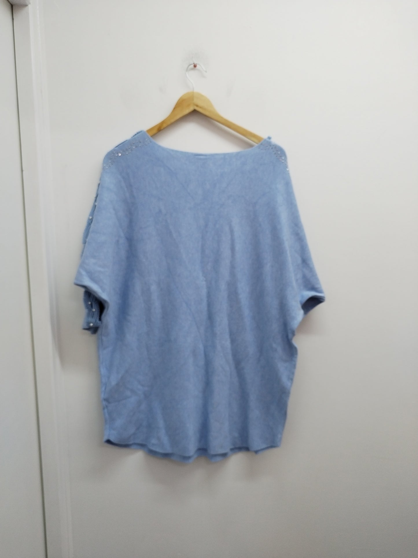 Pull manches courtes Fair Lady bleu clair avec strass et perles Taille 54