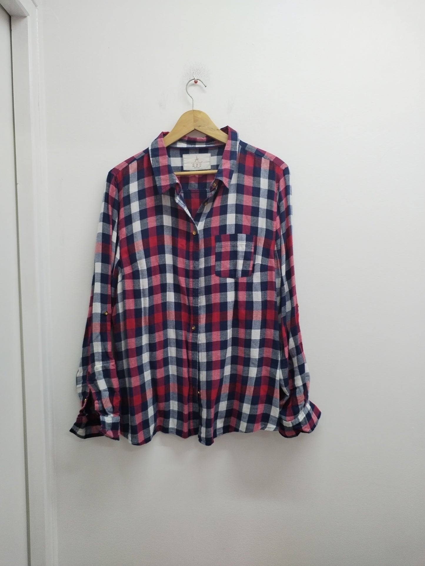 Chemise Atmosphère rouge, marine et blanche à carreaux Taille 48