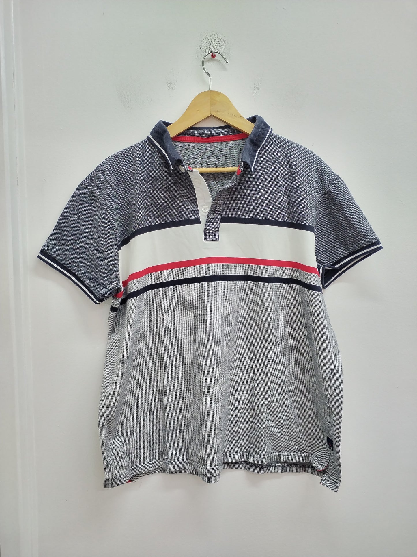 Polo QTBK gris et blanc rayé Taille M