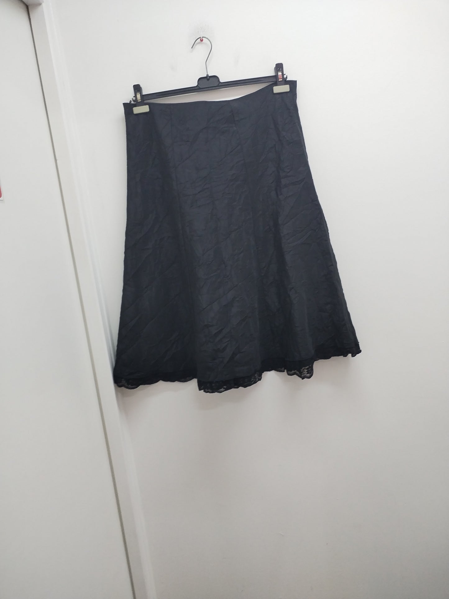 Jupe mi-longue Canda noire avec dentelle Taille 48