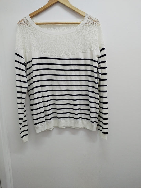 Pull fin rayé marine et blanc avec dentelle Taille XL