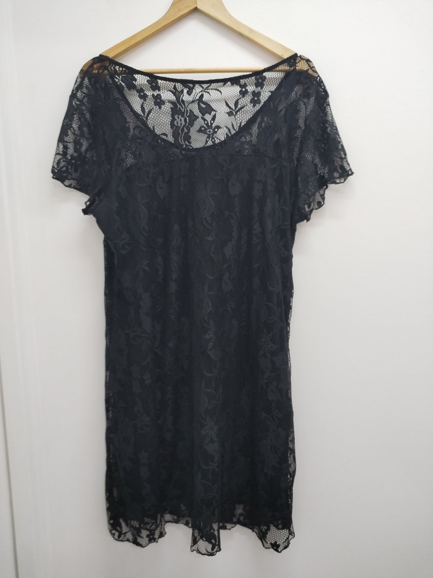 Robe manches courtes en dentelle noire Taille 2XL