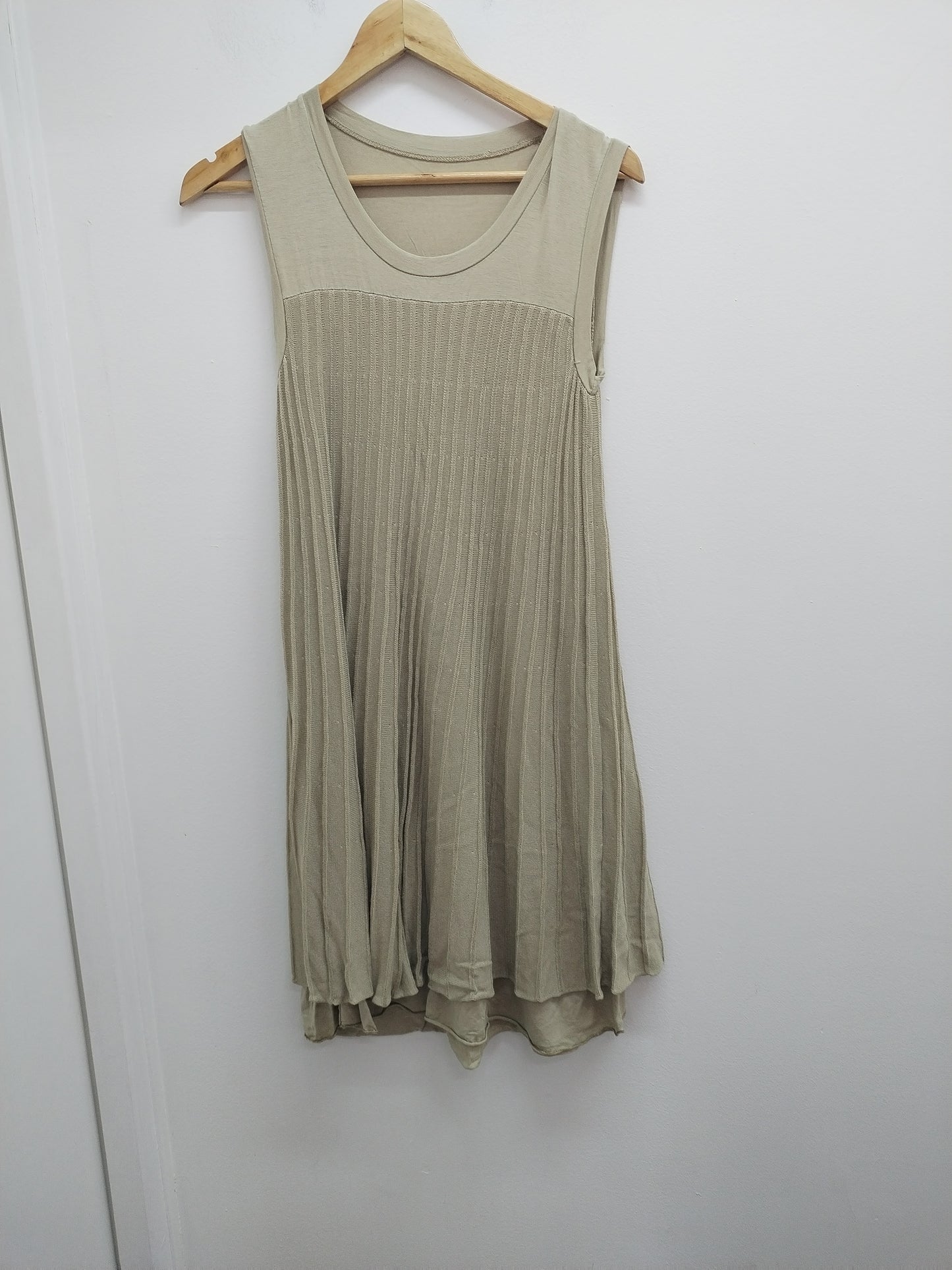 Robe sans manche La Fée beige Taille M