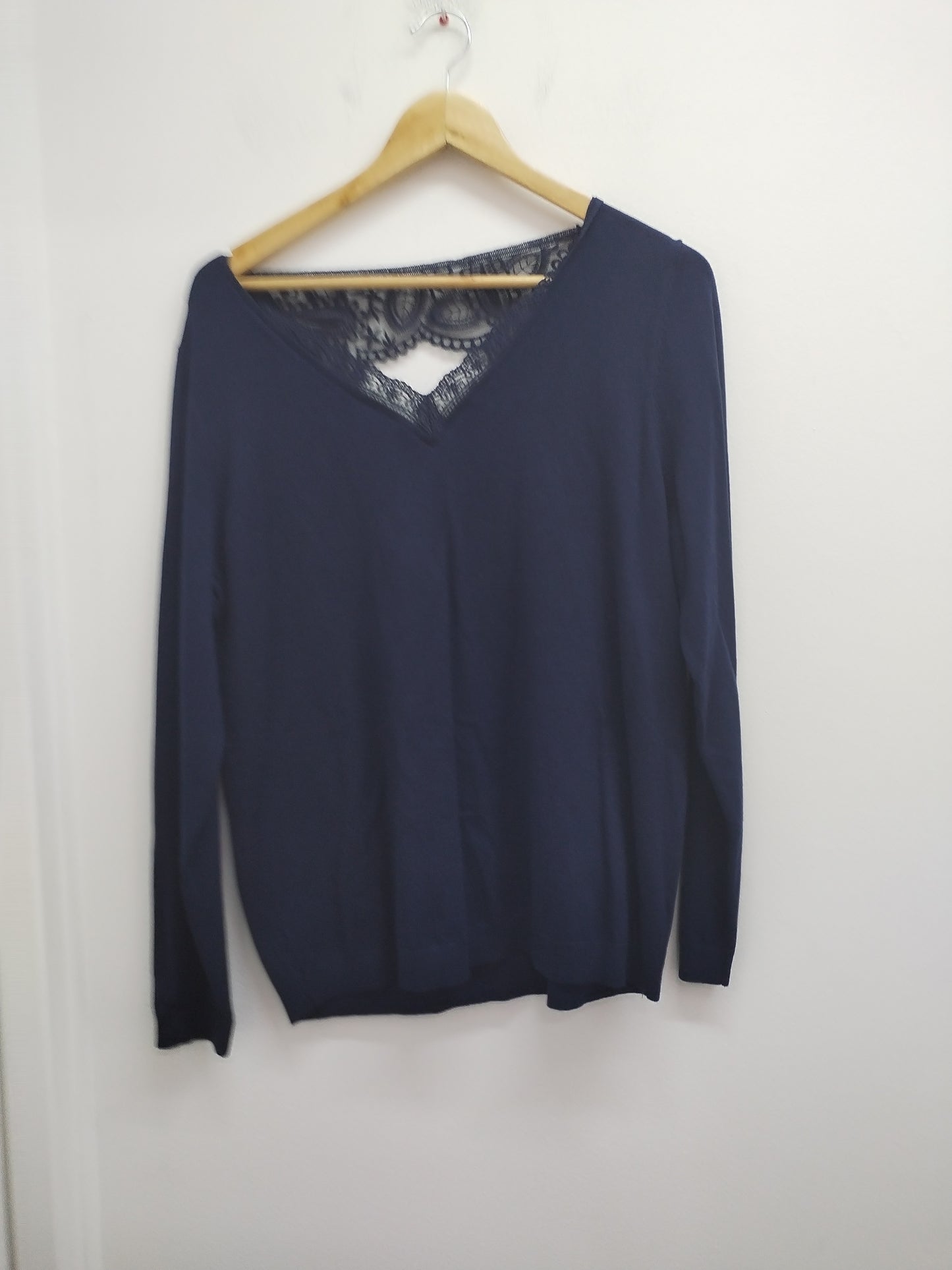 Pull marine avec dentelle Taille XL