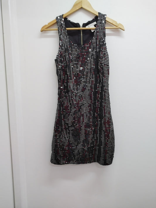 Robe sans manche Charlotte Russ noire avec sequins argentés Taille XS