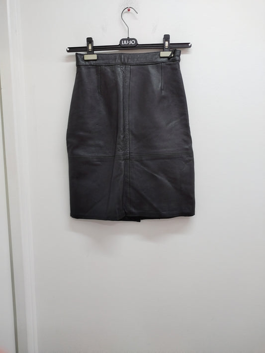 Jupe en cuir noire Taille 36